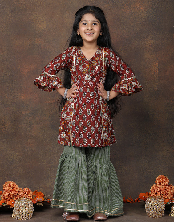 Maroon 3/4 sleeves printed Kurti with Green sharara pant
