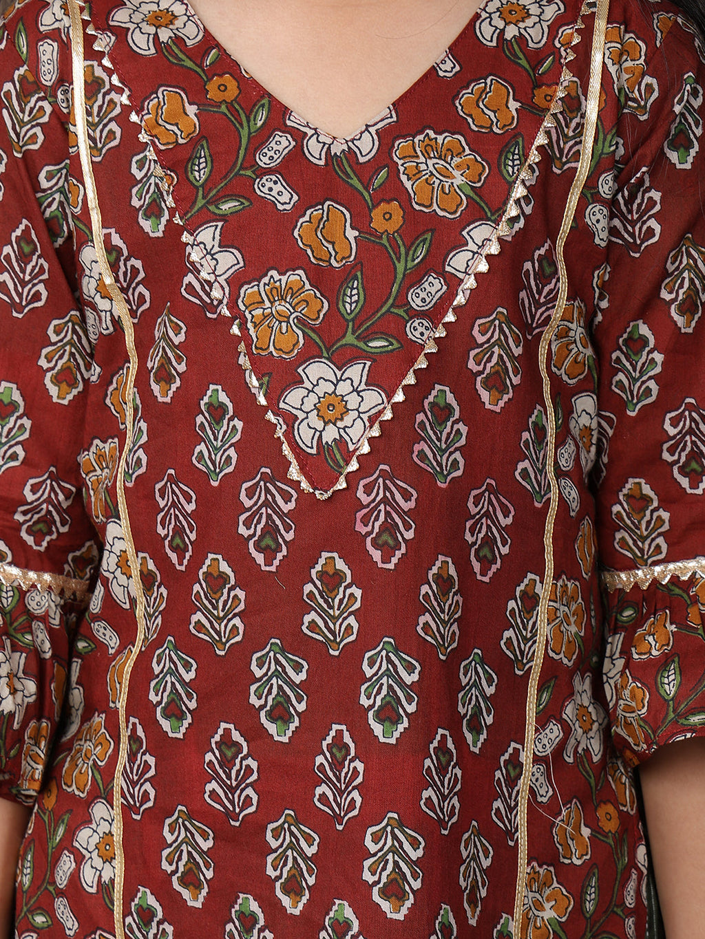 Maroon 3/4 sleeves printed Kurti with Green sharara pant