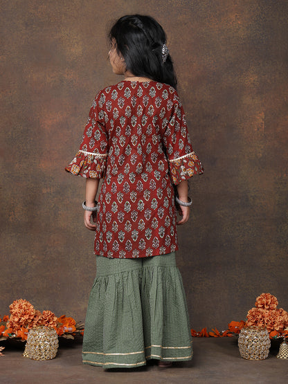 Maroon 3/4 sleeves printed Kurti with Green sharara pant