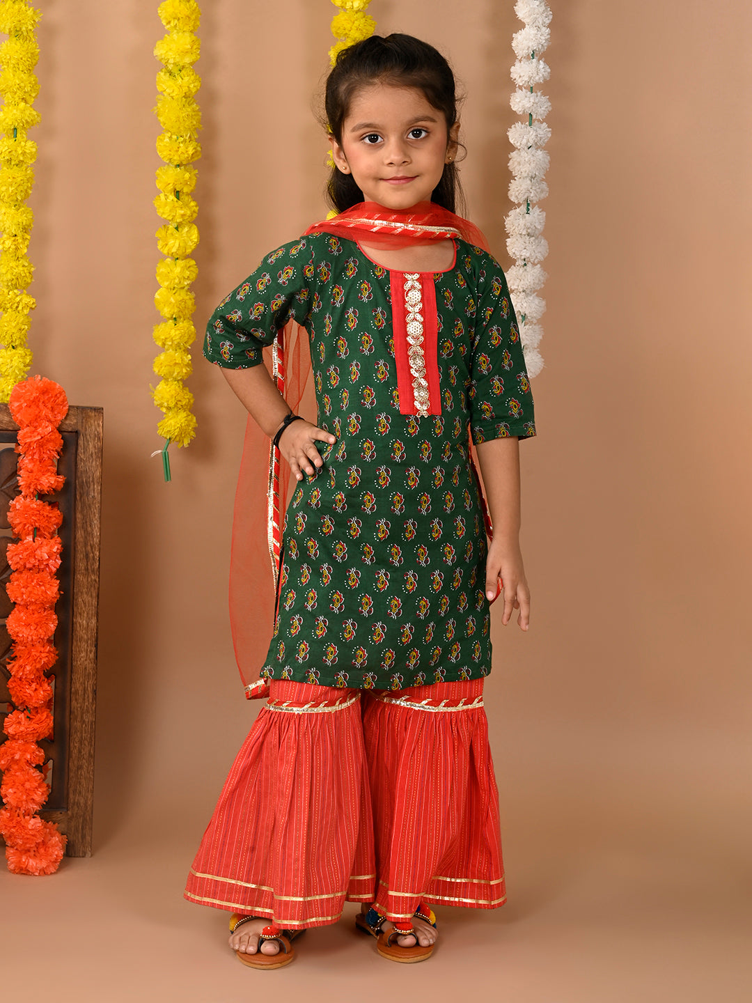 Green kurti with Red Plazo pant and dupatta