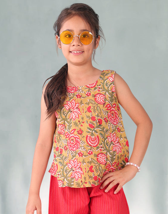 Green floral printed  sleeveless Short Top