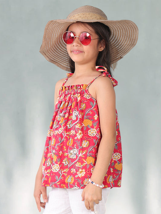 Red sleeveless Top