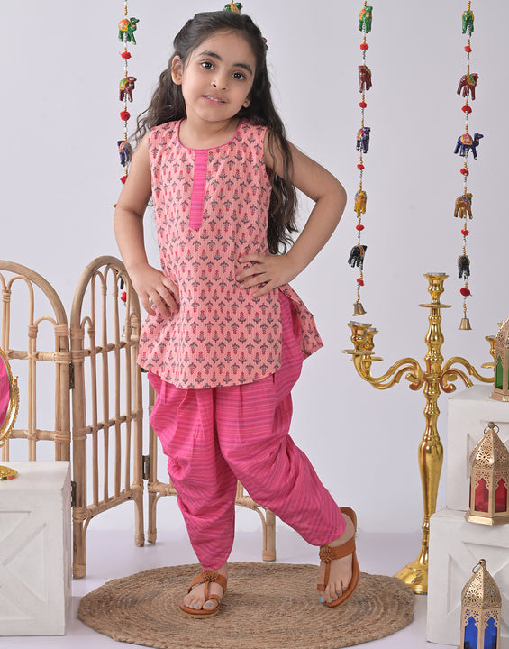 Pink printed katha Kurti with pink katha dhoti