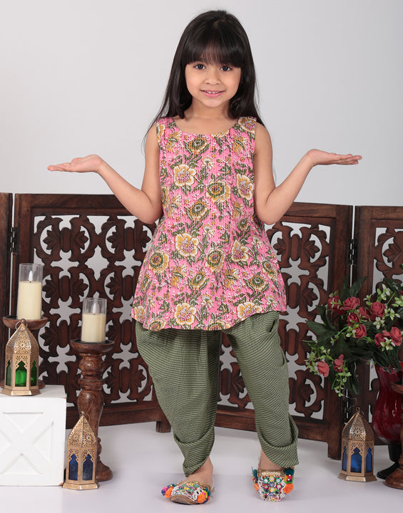 Pink floral printed Kurti with green dhoti